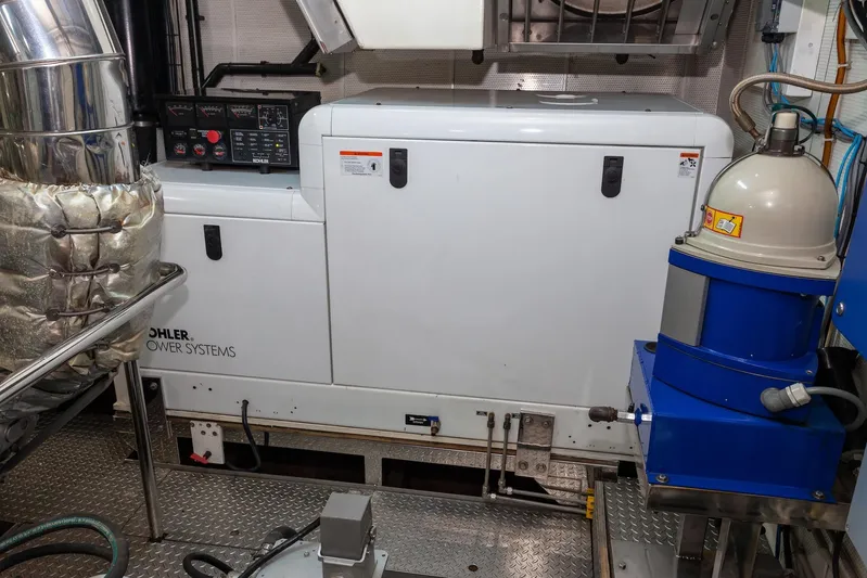 Sunrise Yacht Photos Pics 