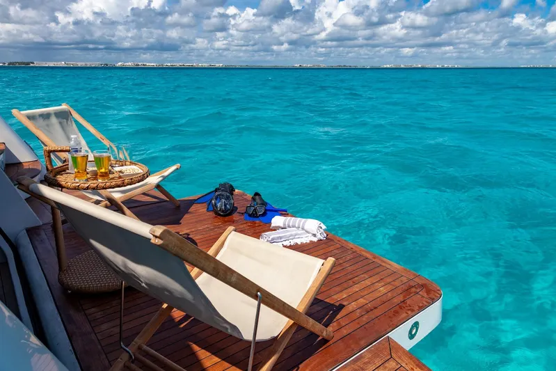 Sunrise Yacht Photos Pics 