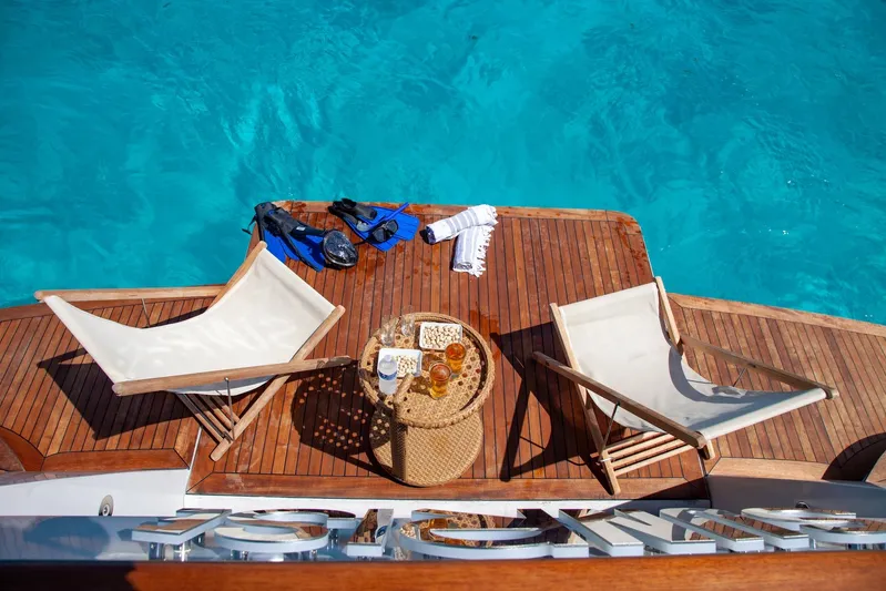 Sunrise Yacht Photos Pics 