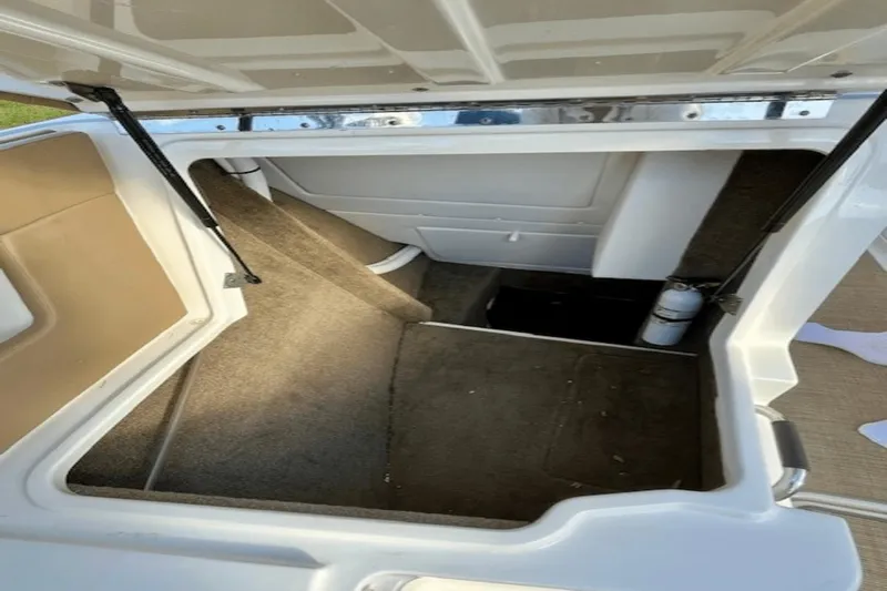 Bobber Ann Yacht Photos Pics 