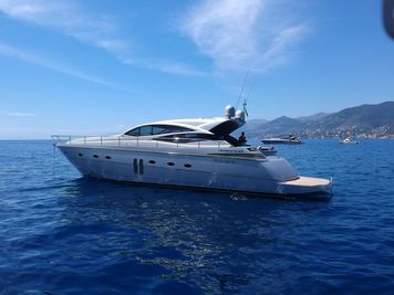 2005 Pershing 62
