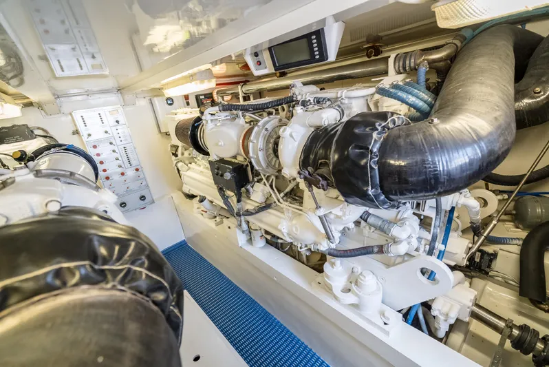 Reel Tycoon Yacht Photos Pics 