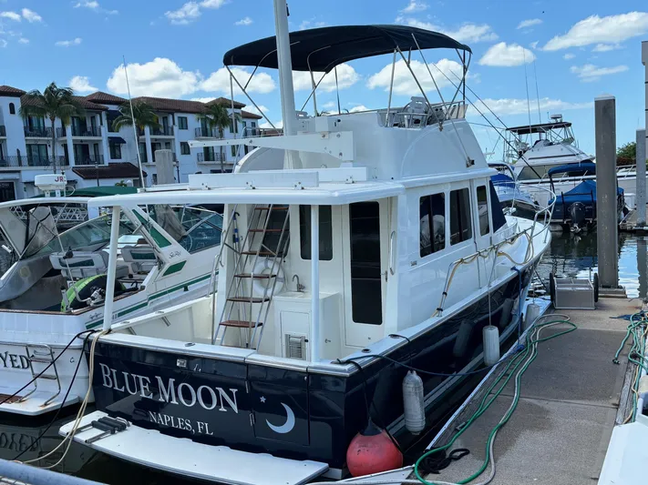 Blue Moon Yacht Photos Pics 