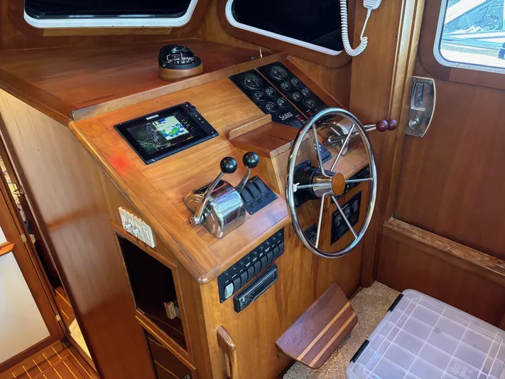 Blue Moon Yacht Photos Pics 