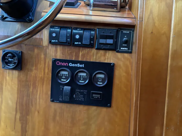 Blue Moon Yacht Photos Pics 