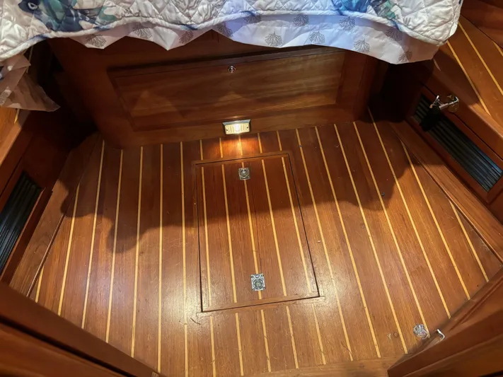 Blue Moon Yacht Photos Pics 