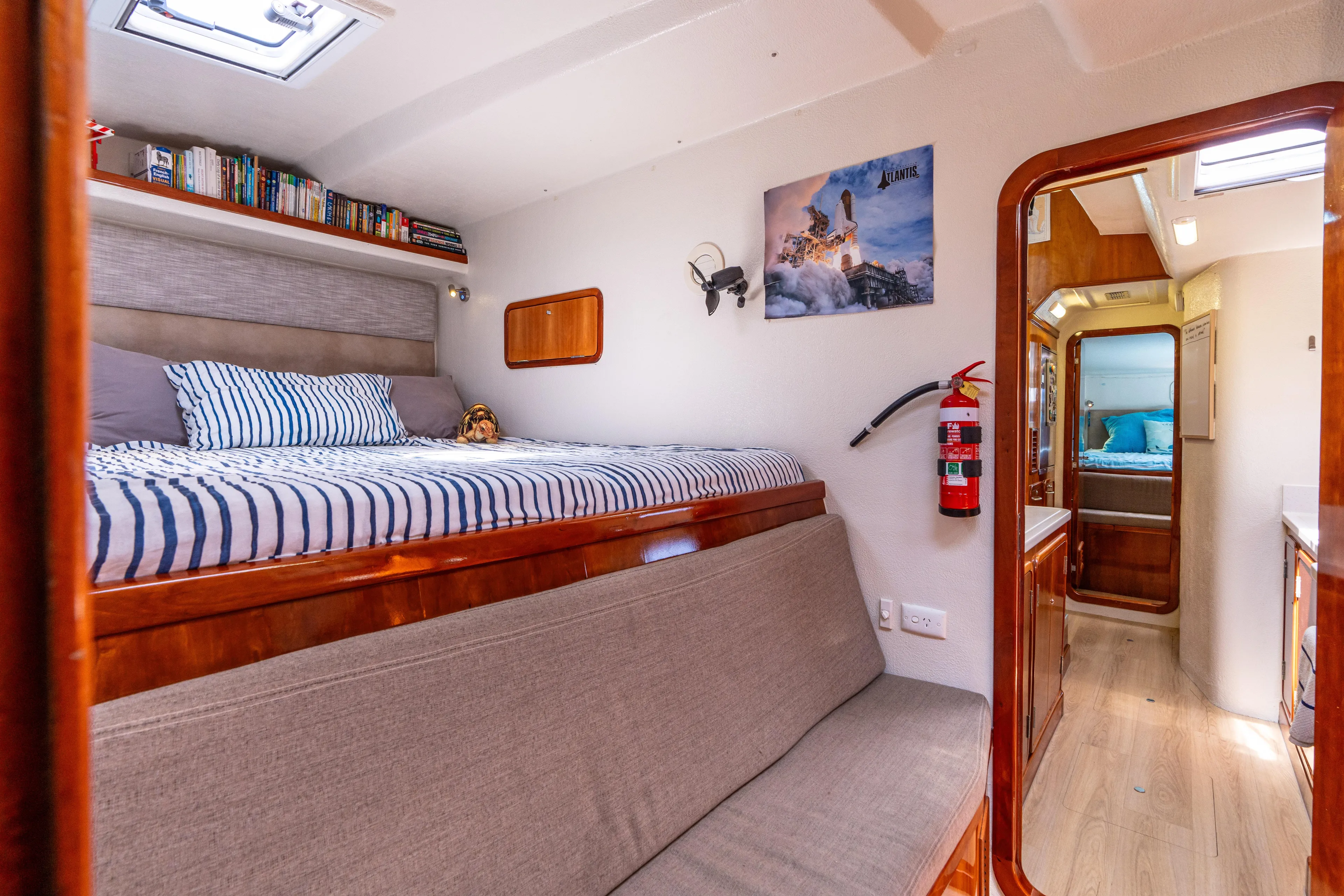 Atlas Yacht Photos Pics Port Forward VIP Cabin