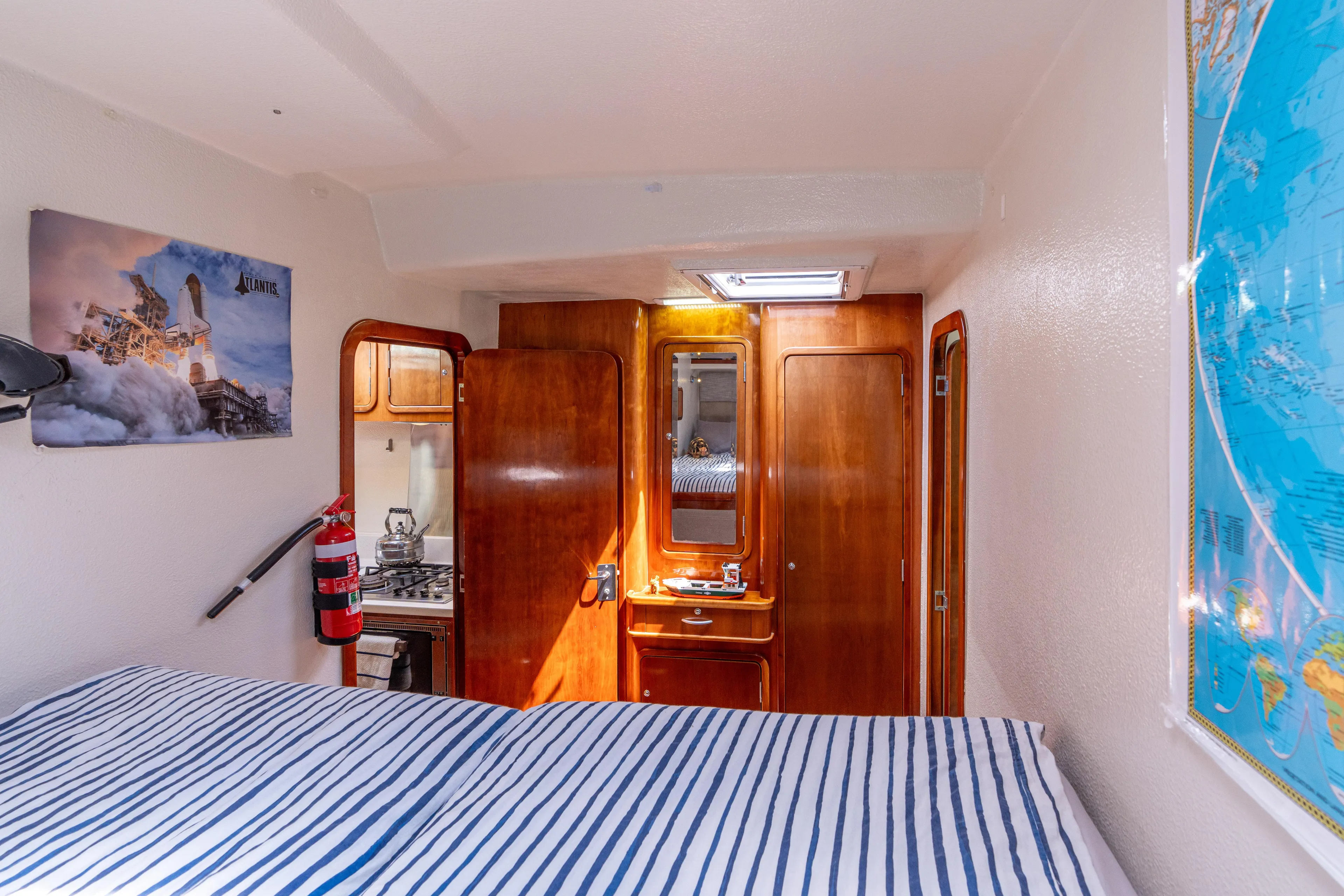 Atlas Yacht Photos Pics Port Forward VIP Cabin