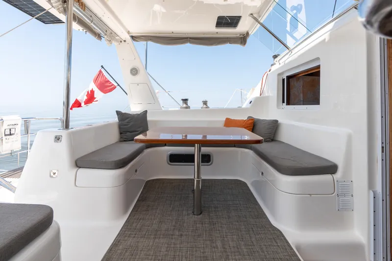 Atlas Yacht Photos Pics Cockpit