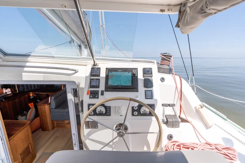 Atlas Yacht Photos Pics Helm