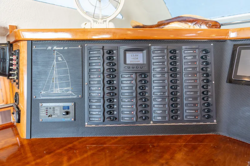 Atlas Yacht Photos Pics 12V Electrical Panel