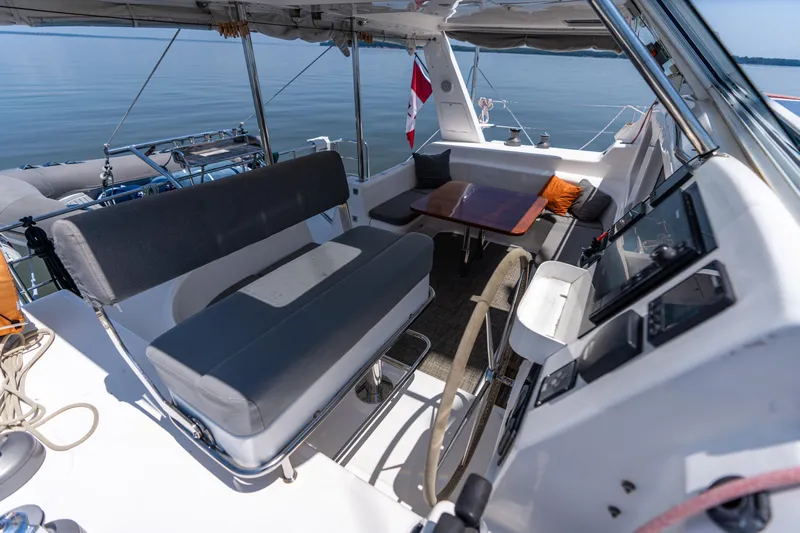 Atlas Yacht Photos Pics Helm