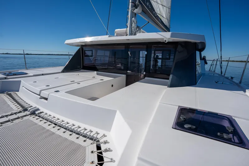 Grey Ghost Yacht Photos Pics Leopard 42 Looking Aft