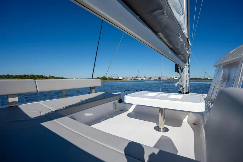 Grey Ghost Yacht Photos Pics Upper Cockpit Leopard 42