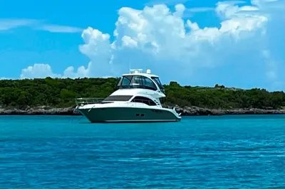 Sea Ray 52 Sedan Bridge