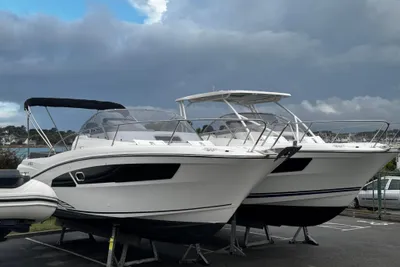 2019 Jeanneau Cap Camarat 9.0 wa