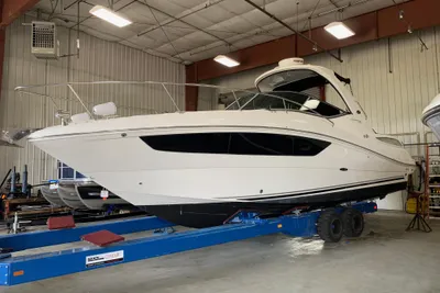Sea Ray 330 Sundancer
