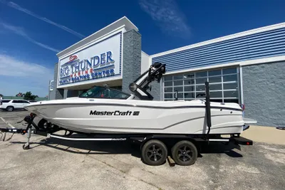 MasterCraft XT25