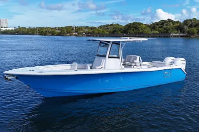Sea Hunt Ultra 305 SE