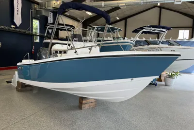 Edgewater 188 CC