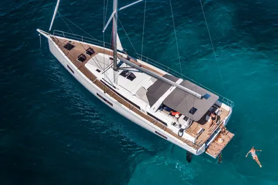 Beneteau Oceanis Yacht 54