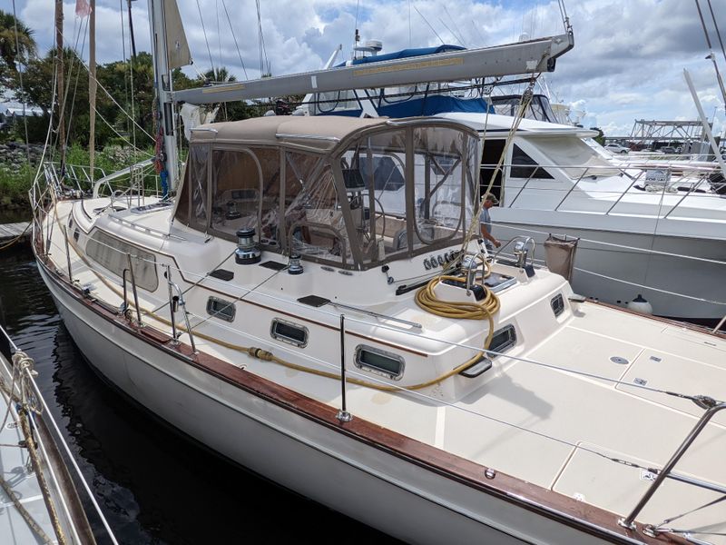 2004 Island Packet 485