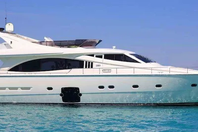 Ferretti Yachts 731