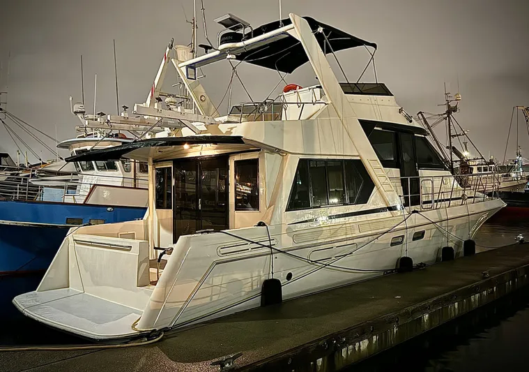 Gratus Yacht Photos Pics 