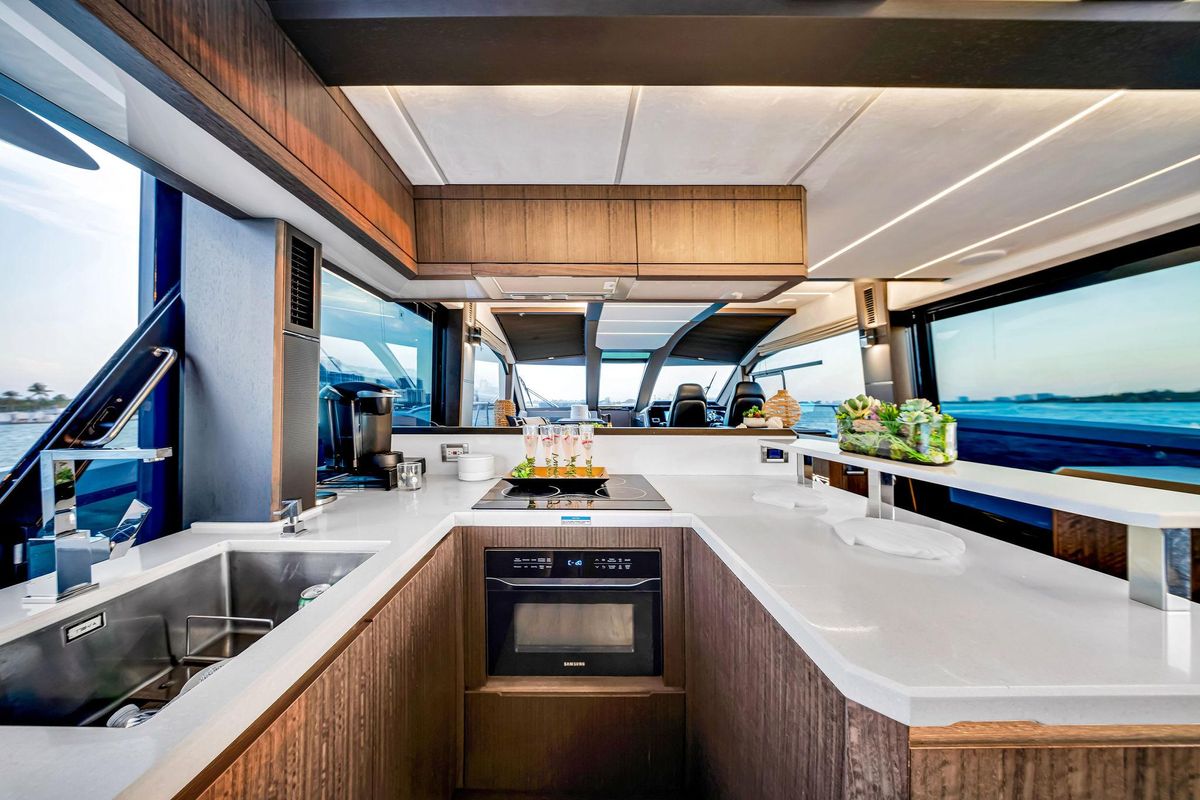 2022 Galeon 68 