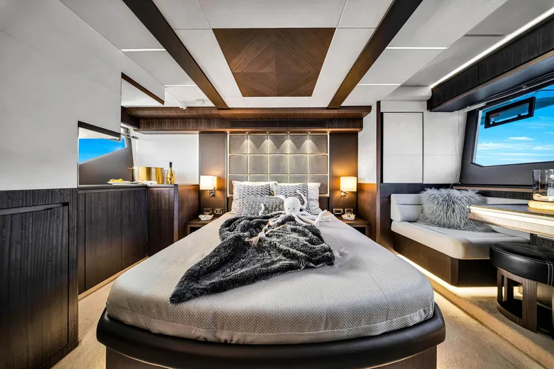 Let's Toast Yacht Photos Pics 