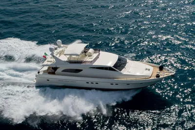 2000 Ferretti Yachts 72