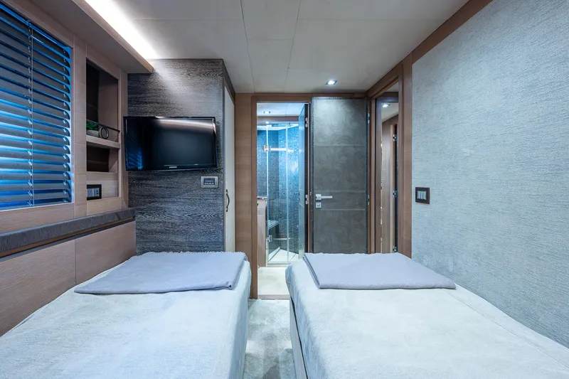 Panda Yacht Photos Pics 