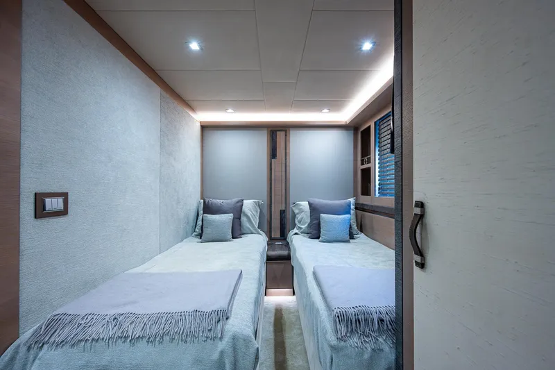 Panda Yacht Photos Pics 