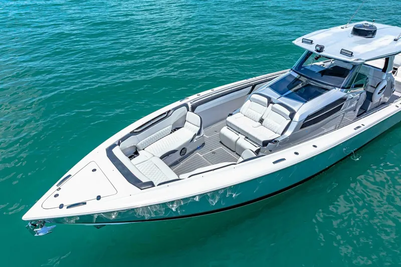 Rod's Jewel Yacht Photos Pics 