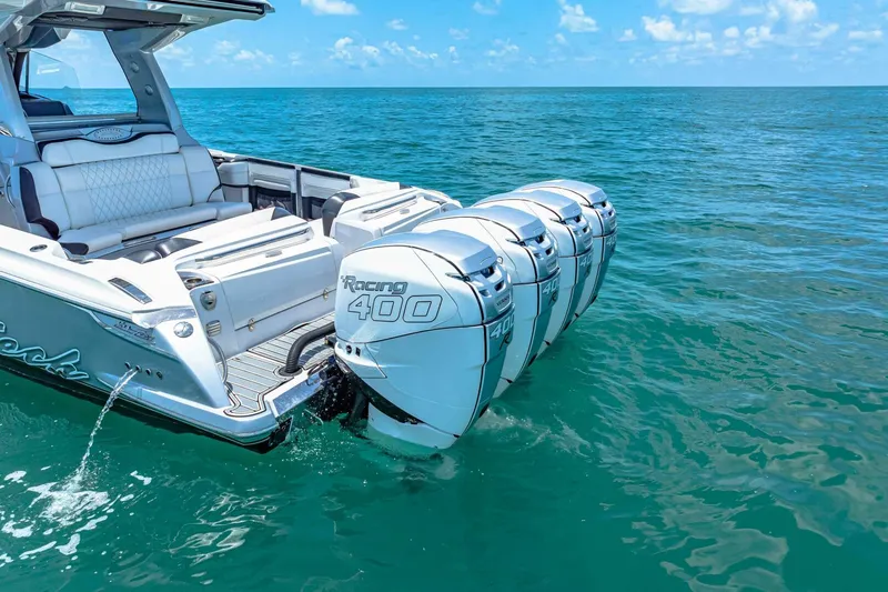 Rod's Jewel Yacht Photos Pics 