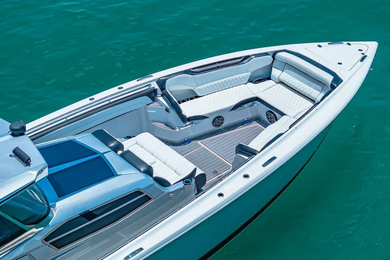 Rod's Jewel Yacht Photos Pics 