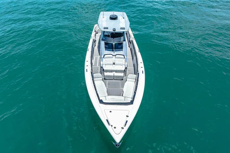 Rod's Jewel Yacht Photos Pics 