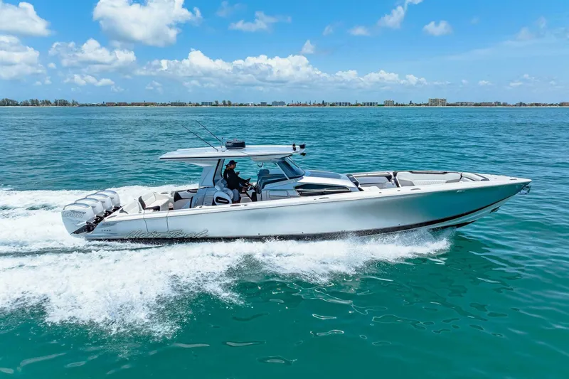 Rod's Jewel Yacht Photos Pics 