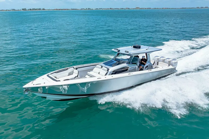 Rod's Jewel Yacht Photos Pics 