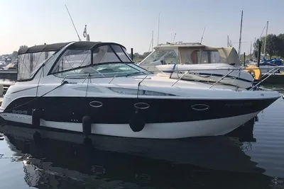 2008 Bayliner 320 met 2x 260 pk Mercruiser van bouwjaar 2008!