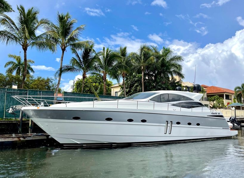 2007 Pershing 62