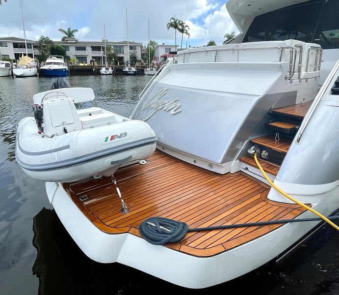 2007 Pershing 62