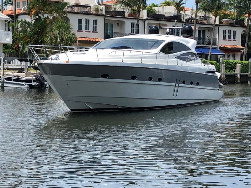 2007 Pershing 62