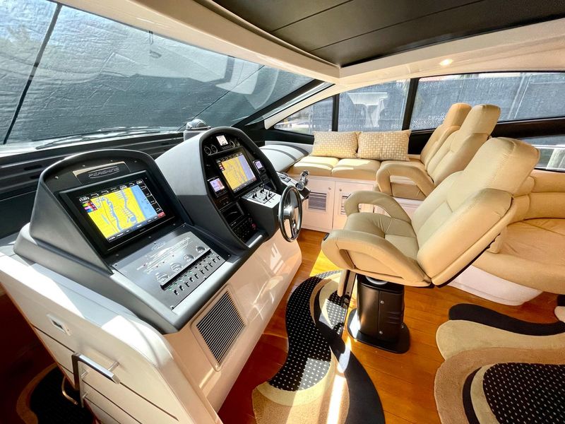 2007 Pershing 62