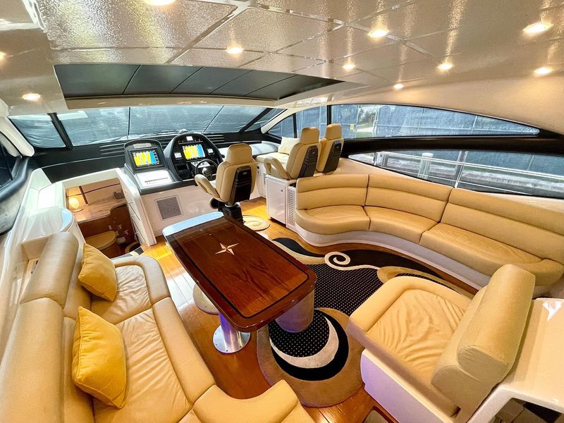 2007 Pershing 62