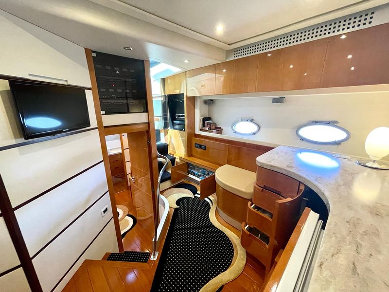 2007 Pershing 62