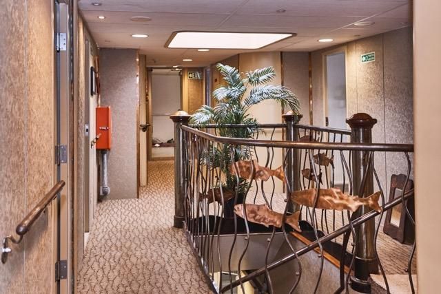 1962-189-custom-passenger-ship