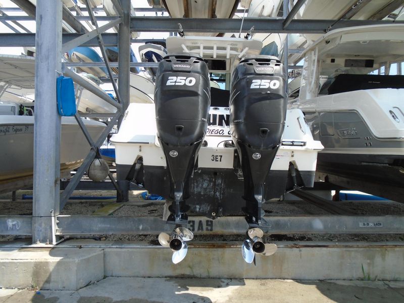 2014 Boston Whaler 280 Outrage