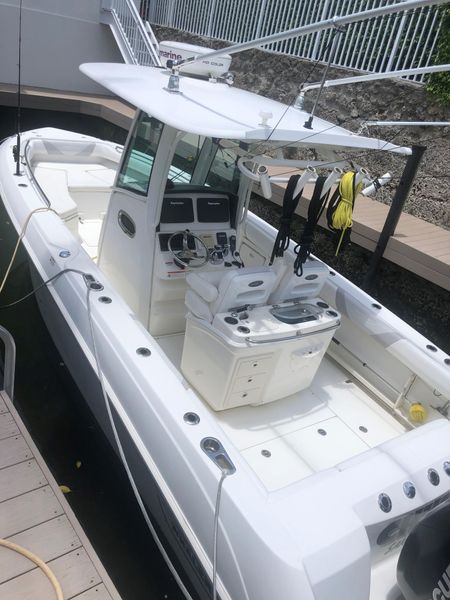 2014 Boston Whaler 280 Outrage