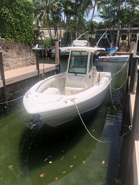 2014 Boston Whaler 280 Outrage